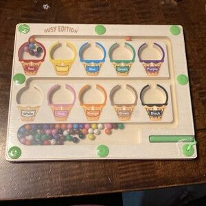 Magnetic sorting toy, colors and numbers
Montessori toy